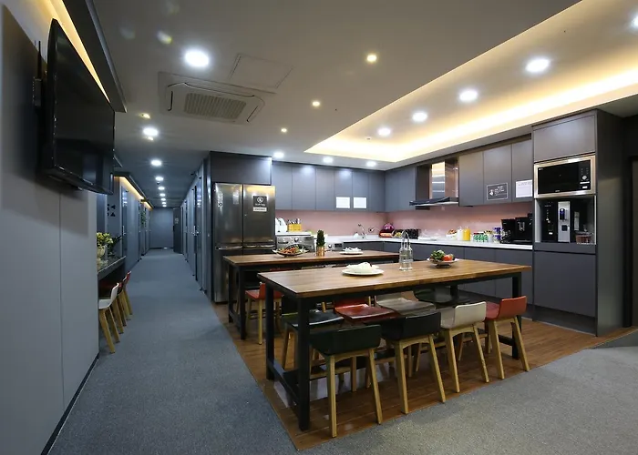 Hostel Philstay Myeongdong *
